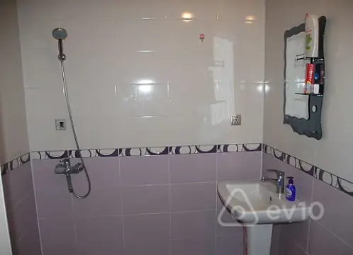 Kirayə verilir 3 otaqlı yeni tikili 100 m²