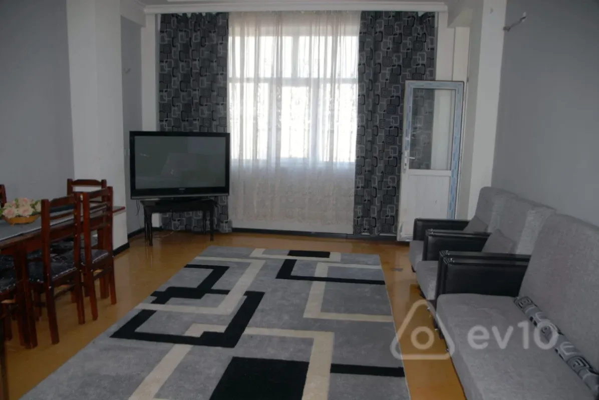 Kirayə verilir 3 otaqlı yeni tikili 100 m²