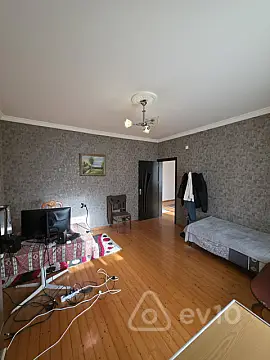 Satılır 3 otaqlı həyət evi 300 m²