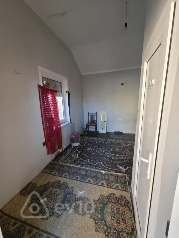 Satılır 3 otaqlı həyət evi 300 m²