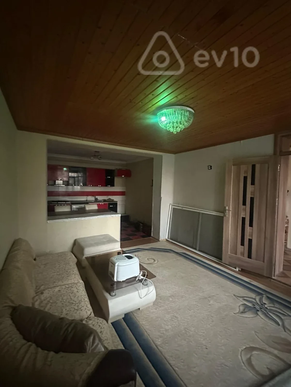 Satılır 7 otaqlı həyət evi 200 m²