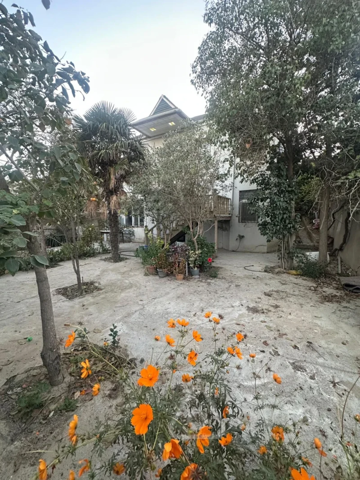 Satılır 7 otaqlı həyət evi 200 m²