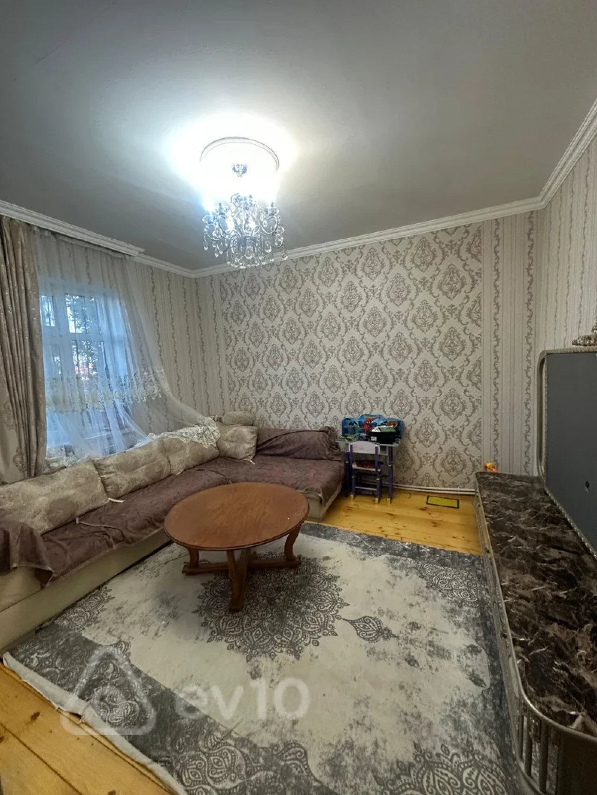 Satılır 7 otaqlı həyət evi 200 m²