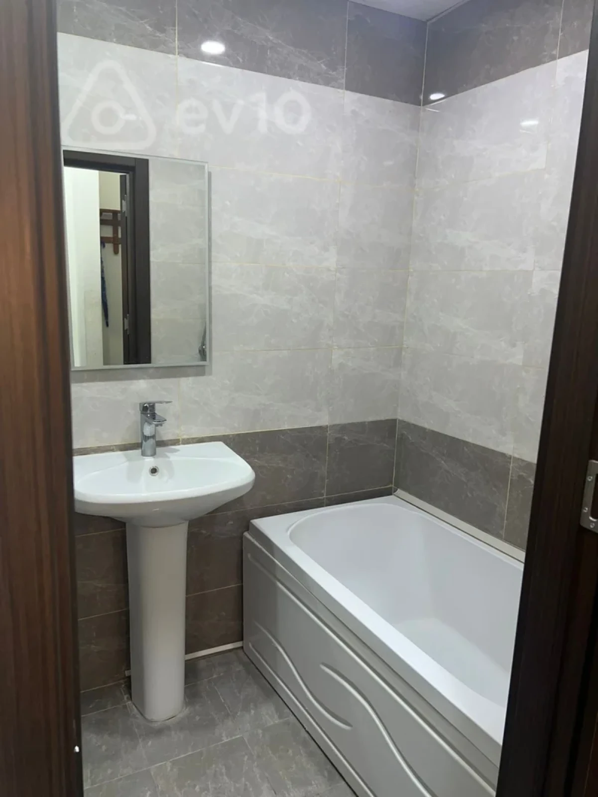 Satılır 1 otaqlı yeni tikili 47 m²