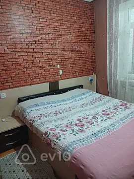 Kirayə verilir 2 otaqlı köhnə tikili 40 m²