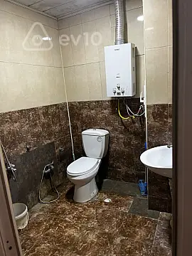 Kirayə verilir 2 otaqlı köhnə tikili 45 m²