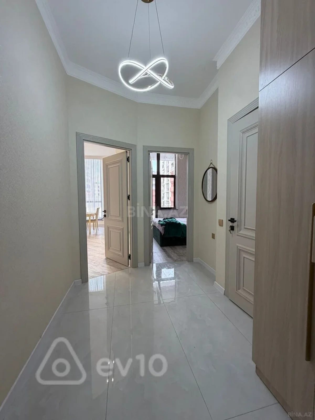 Kirayə verilir 2 otaqlı yeni tikili 95 m²