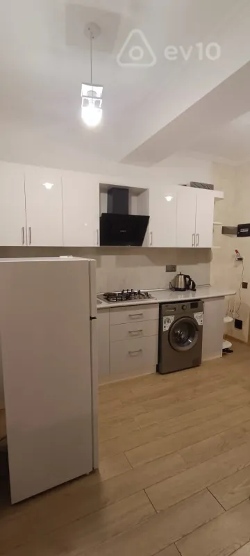 Kirayə verilir 2 otaqlı yeni tikili 55 m²