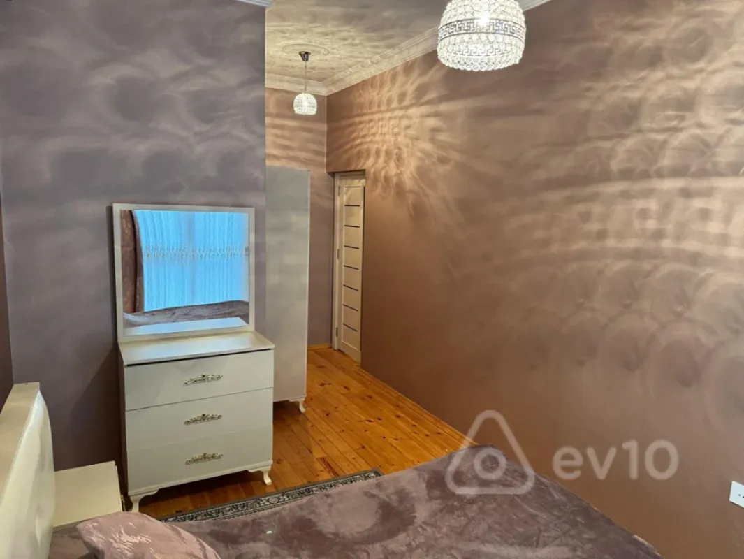 Kirayə verilir 2 otaqlı yeni tikili 90 m²