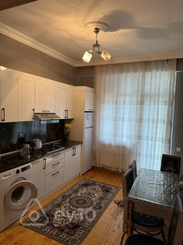 Kirayə verilir 2 otaqlı yeni tikili 90 m²