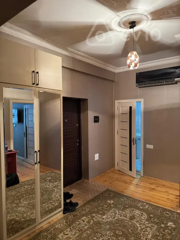 Kirayə verilir 2 otaqlı yeni tikili 90 m²