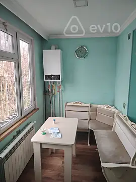 Kirayə verilir 2 otaqlı köhnə tikili 55 m²