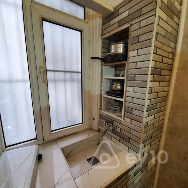 Kirayə verilir 1 otaqlı köhnə tikili 15 m²