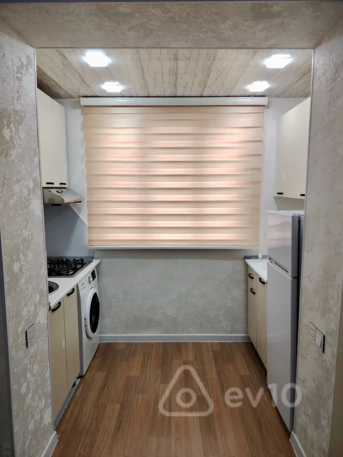 Satılır 2 otaqlı köhnə tikili 36 m²