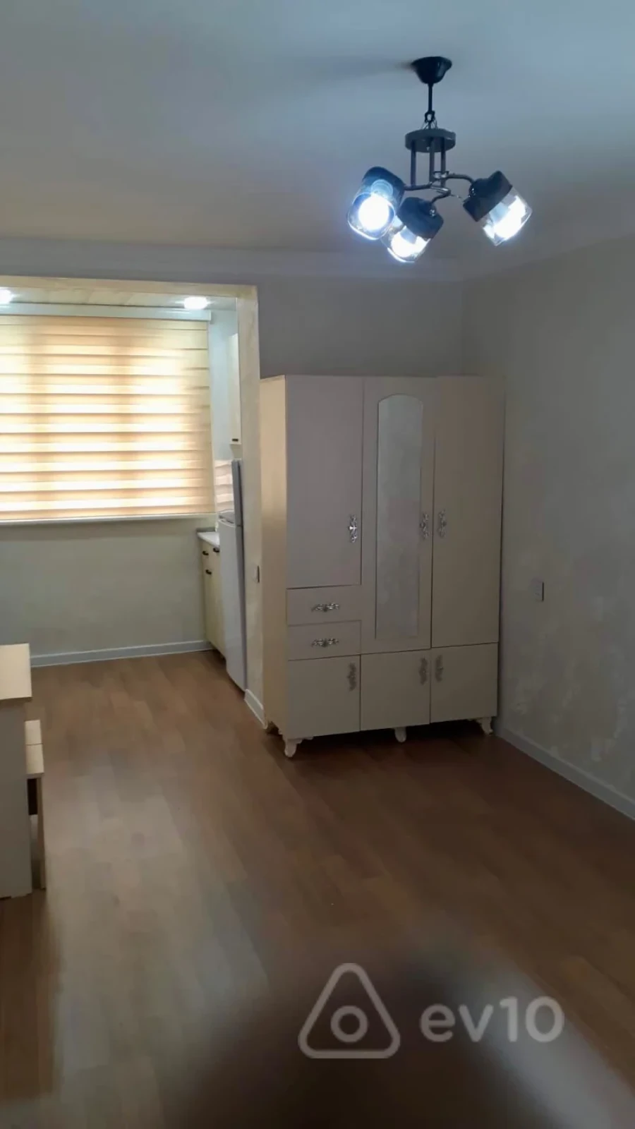 Satılır 2 otaqlı köhnə tikili 36 m²