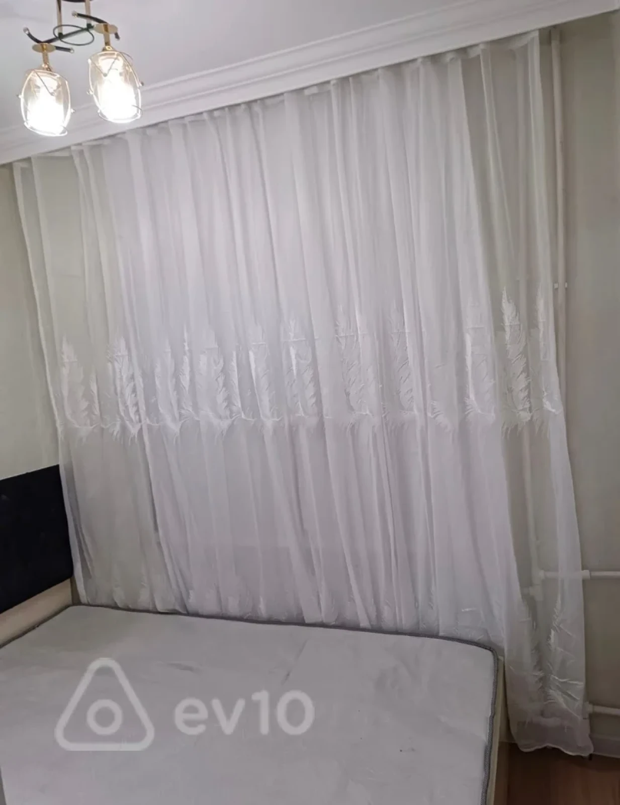 Satılır 2 otaqlı köhnə tikili 36 m²