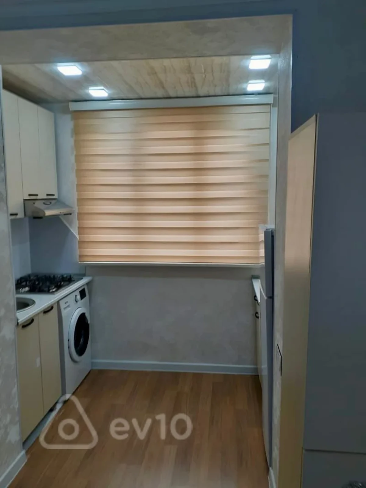 Satılır 2 otaqlı köhnə tikili 36 m²