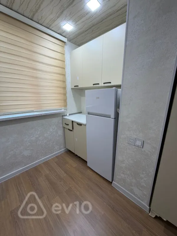 Satılır 2 otaqlı köhnə tikili 36 m²