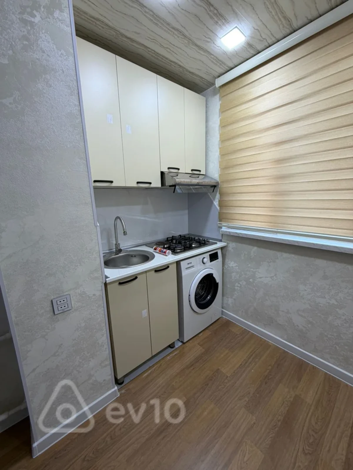 Satılır 2 otaqlı köhnə tikili 36 m²