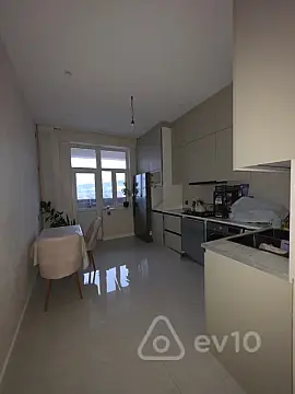 Satılır 2 otaqlı yeni tikili 90 m²