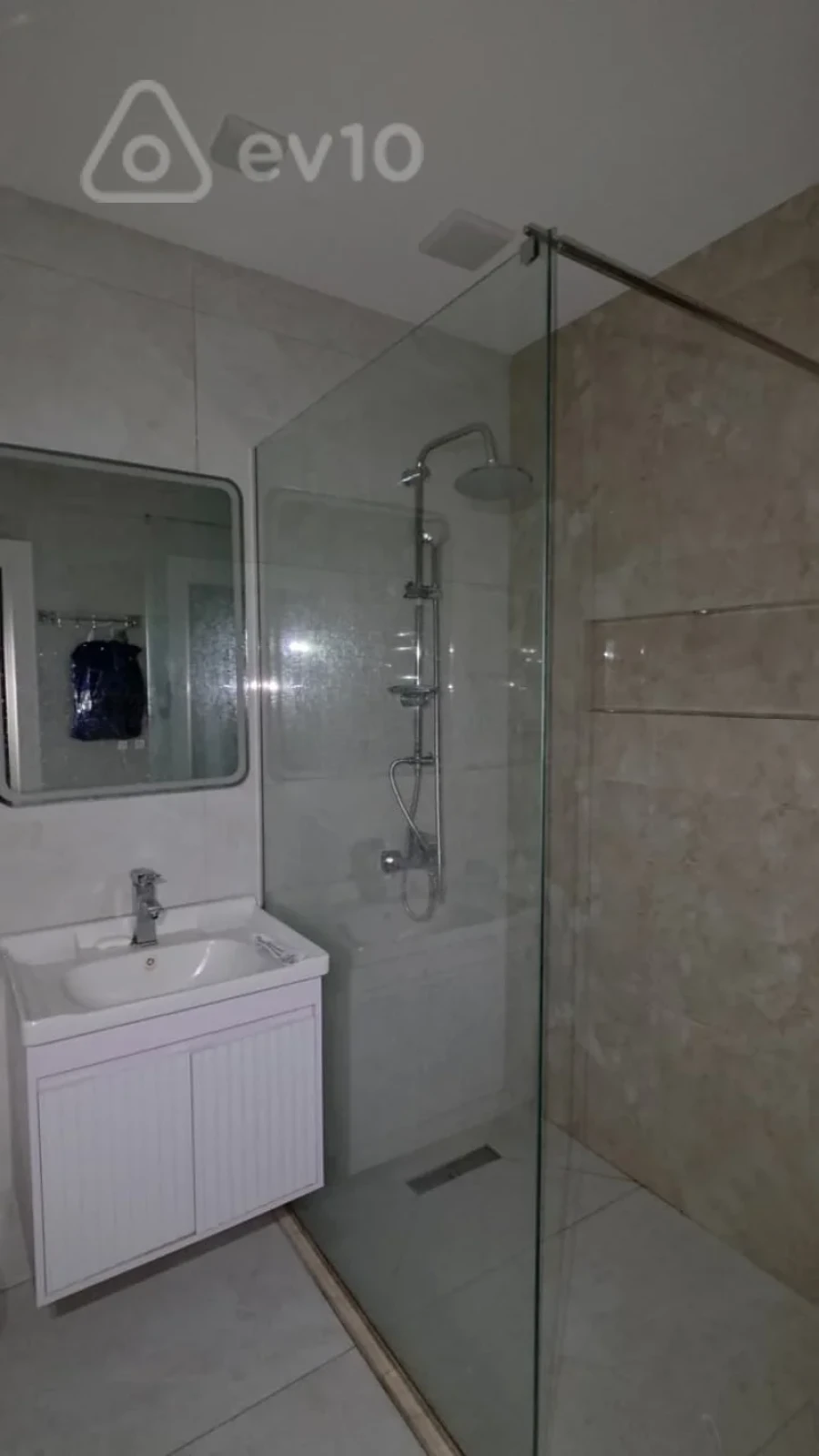 Satılır 2 otaqlı yeni tikili 90 m²