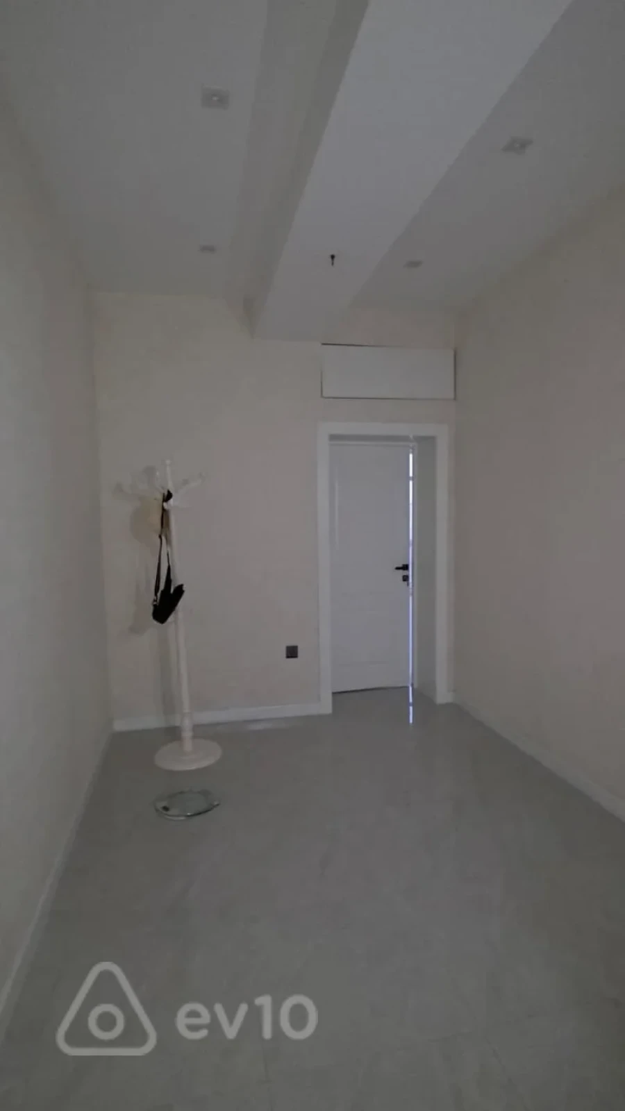 Satılır 2 otaqlı yeni tikili 90 m²