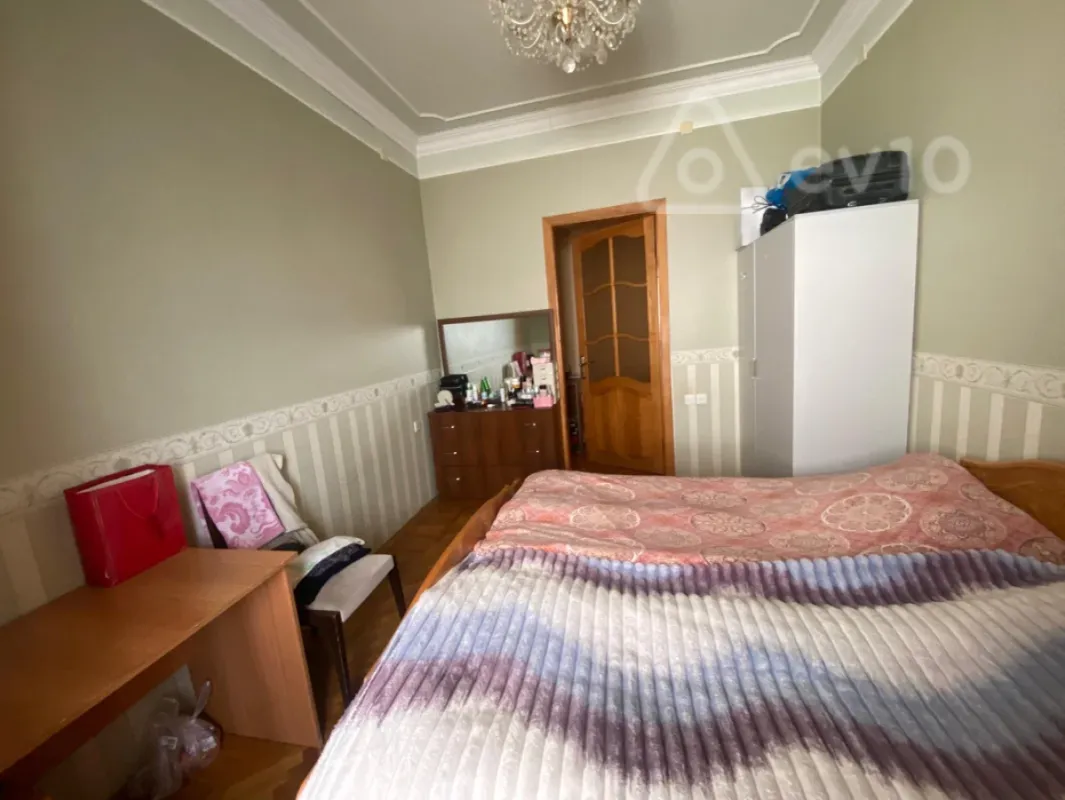 Kirayə verilir 2 otaqlı köhnə tikili 80 m²
