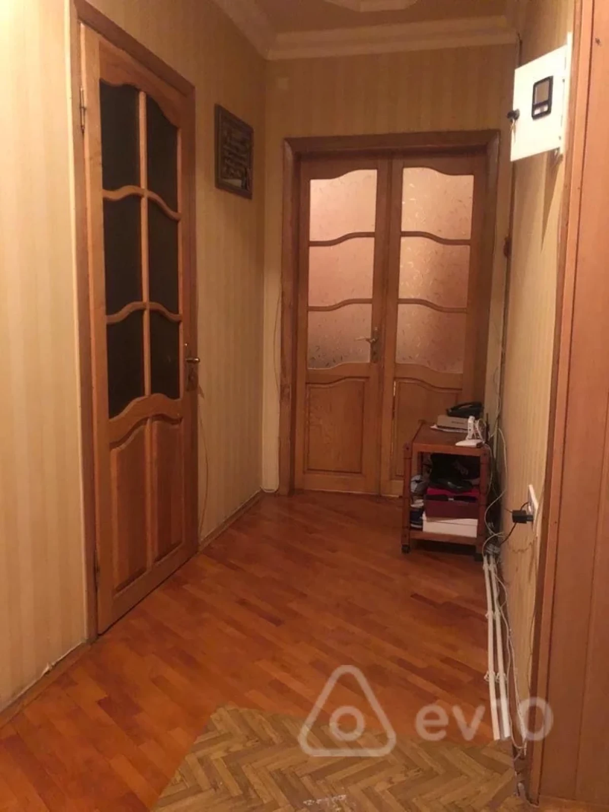 Kirayə verilir 2 otaqlı köhnə tikili 80 m²