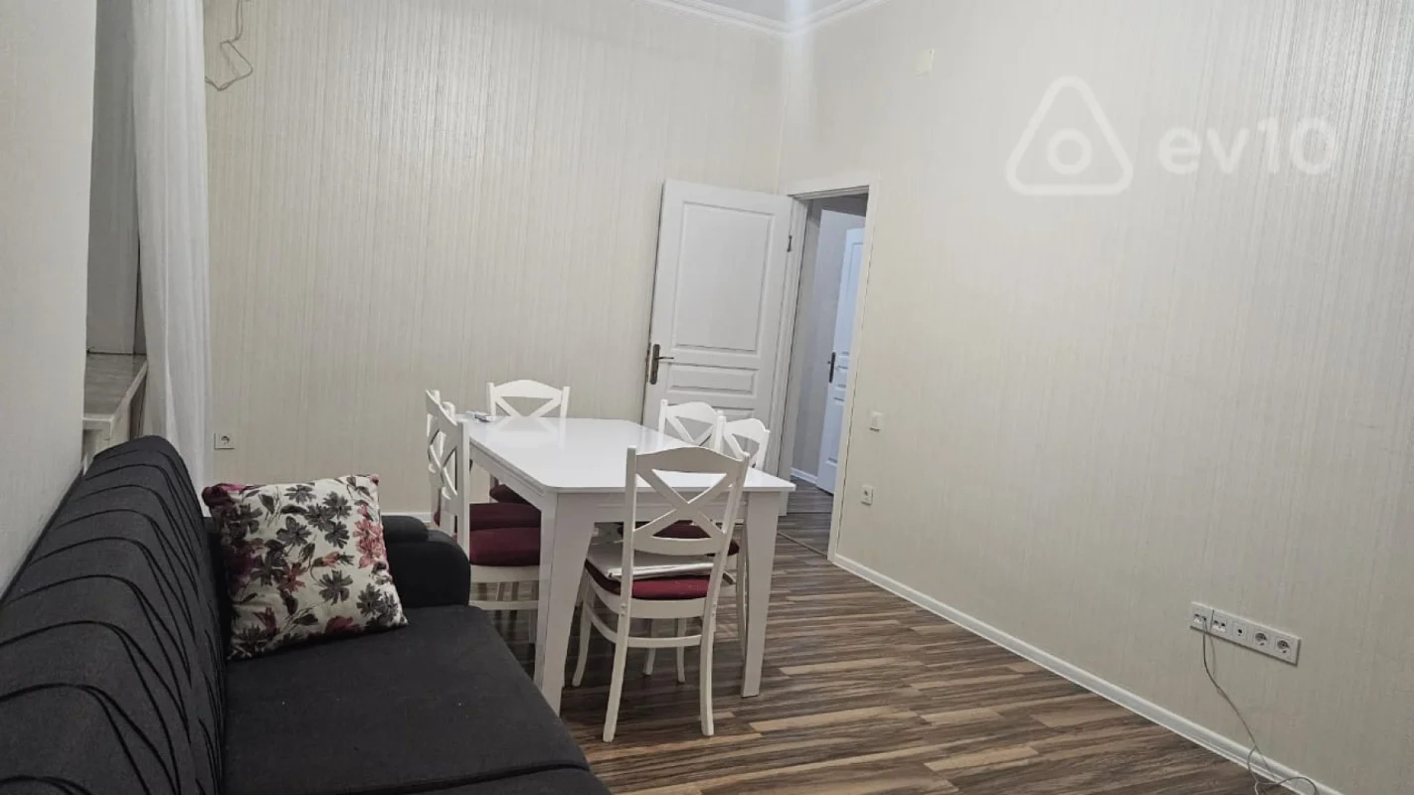 Kirayə verilir 3 otaqlı yeni tikili 80 m²