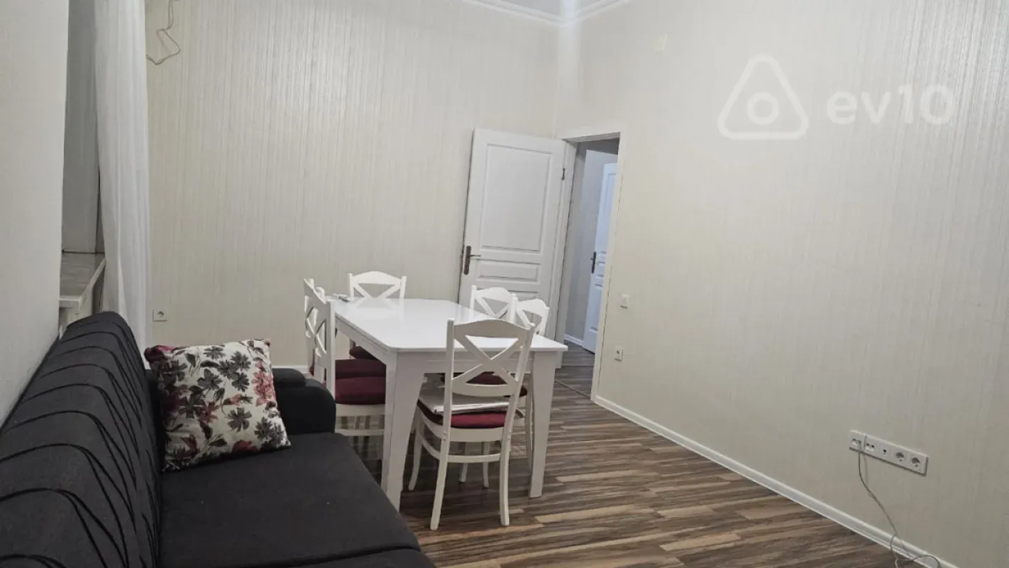 Kirayə verilir 3 otaqlı yeni tikili 80 m²