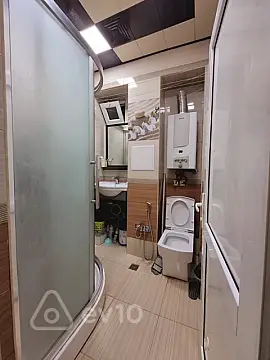 Kirayə verilir 2 otaqlı köhnə tikili 50 m²