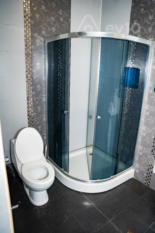 Kirayə verilir 10 otaqlı ofis 522 m²