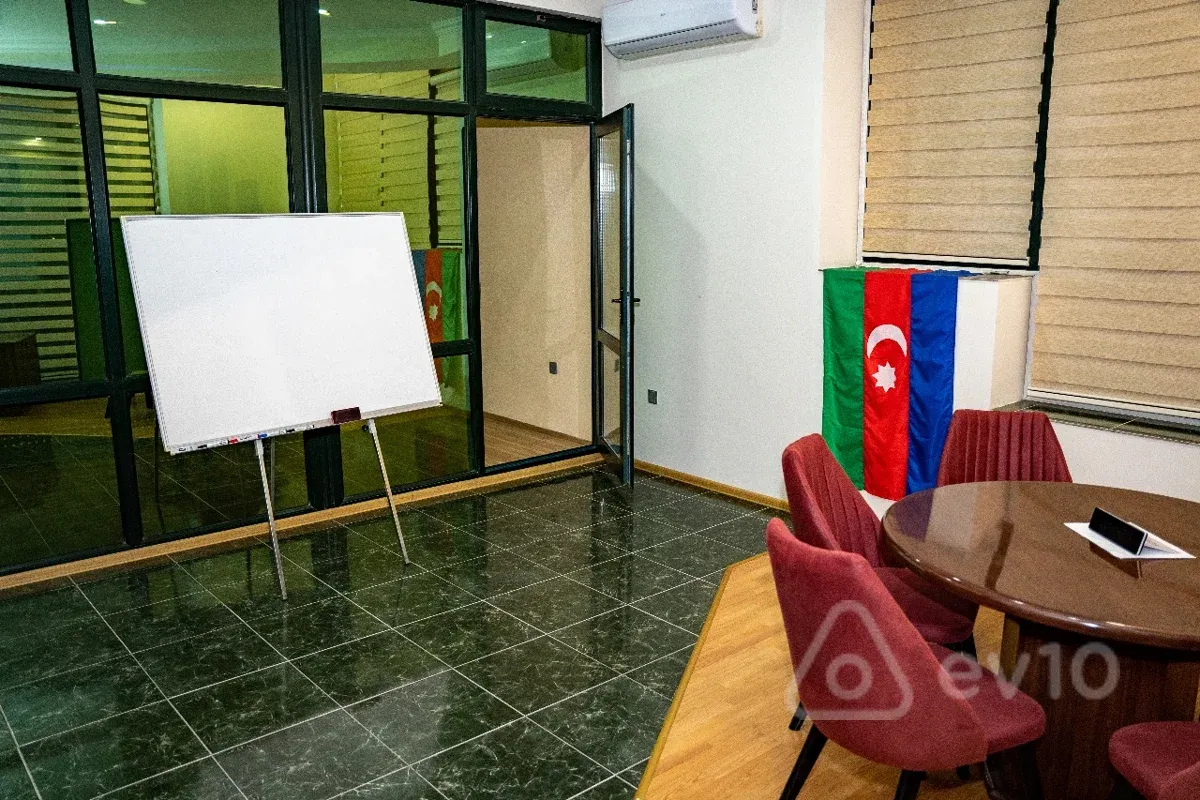 Kirayə verilir 10 otaqlı ofis 522 m²