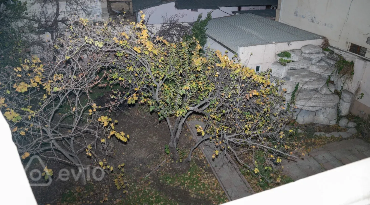 Kirayə verilir 10 otaqlı ofis 522 m²