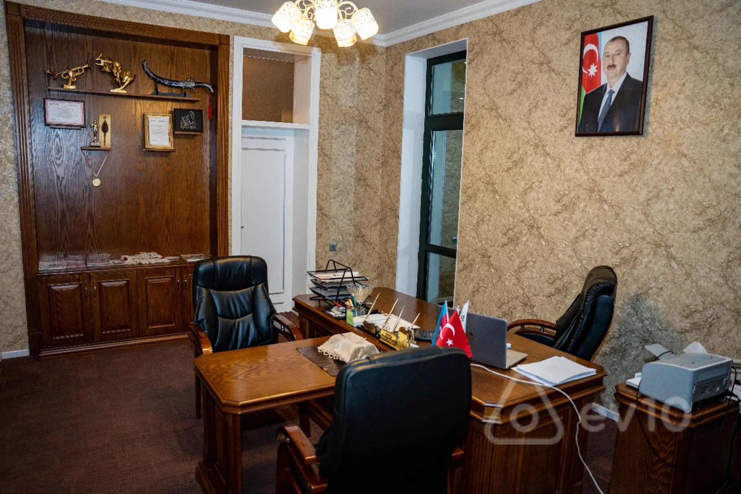 Kirayə verilir 10 otaqlı ofis 522 m²