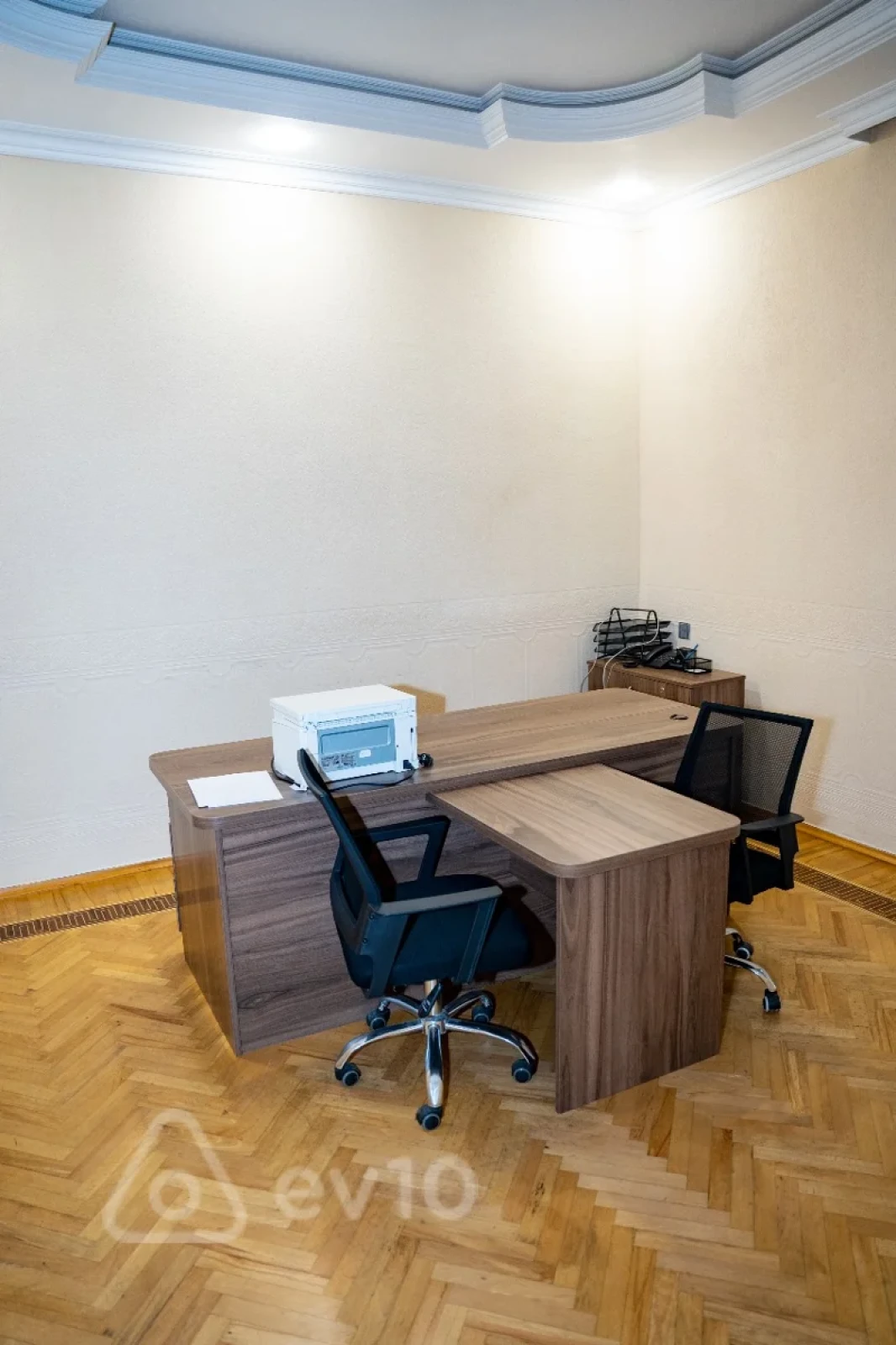 Kirayə verilir 10 otaqlı ofis 522 m²