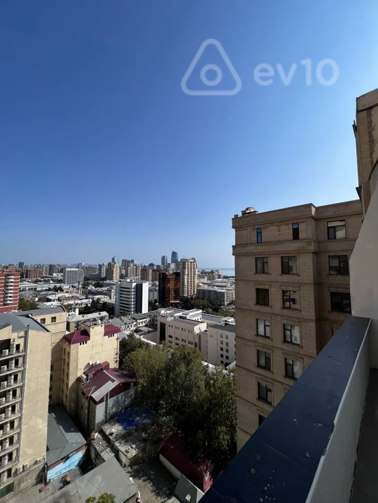 Satılır 3 otaqlı yeni tikili 160 m²
