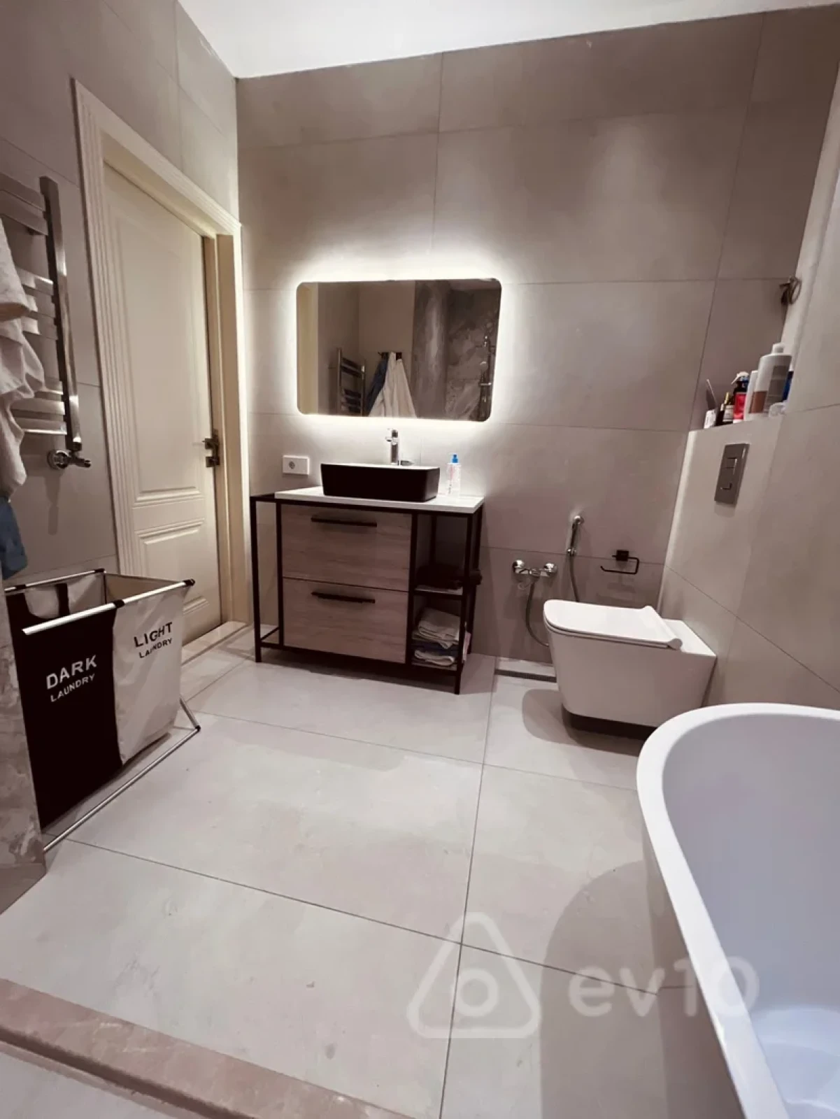 Satılır 3 otaqlı yeni tikili 160 m²