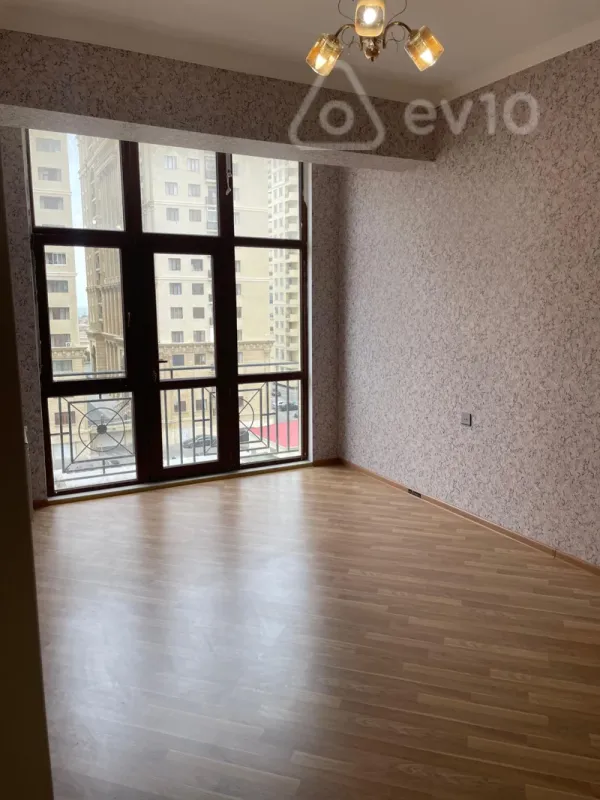 Kirayə verilir 3 otaqlı yeni tikili 120 m²