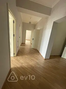 Kirayə verilir 3 otaqlı yeni tikili 120 m²
