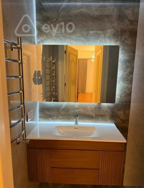 Satılır 4 otaqlı yeni tikili 189 m²