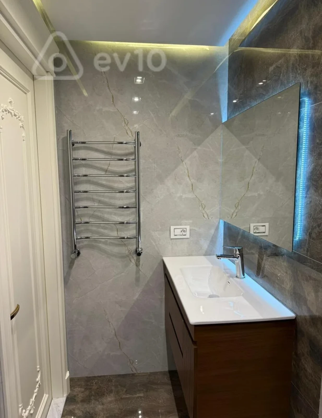 Satılır 4 otaqlı yeni tikili 189 m²