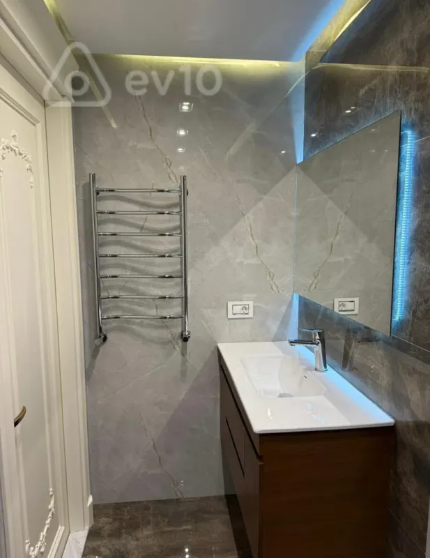 Satılır 4 otaqlı yeni tikili 189 m²