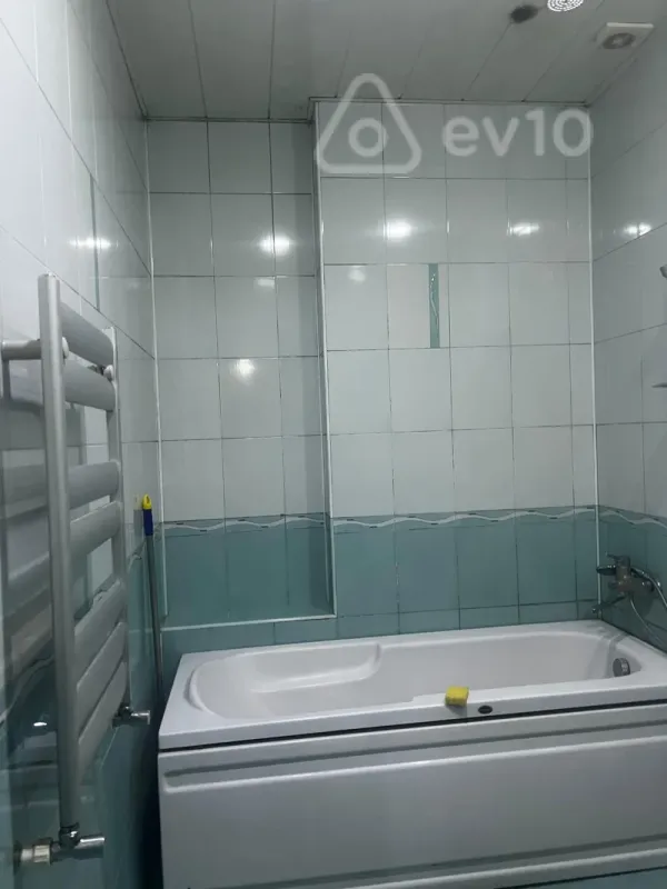 Kirayə verilir 2 otaqlı yeni tikili 250 m²