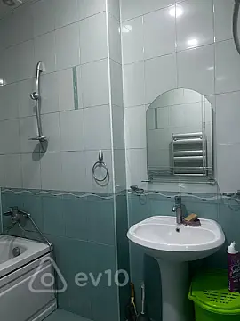 Kirayə verilir 2 otaqlı yeni tikili 250 m²