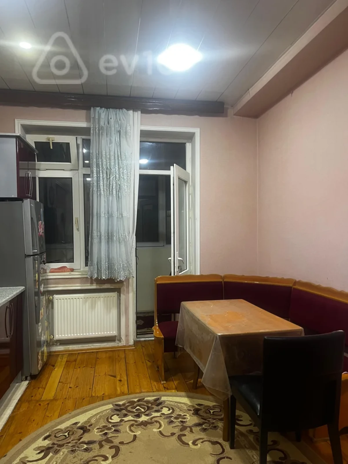 Kirayə verilir 2 otaqlı yeni tikili 250 m²