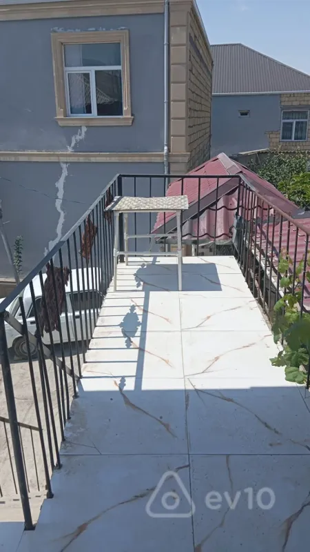 Kirayə verilir 3 otaqlı həyət evi 90 m²