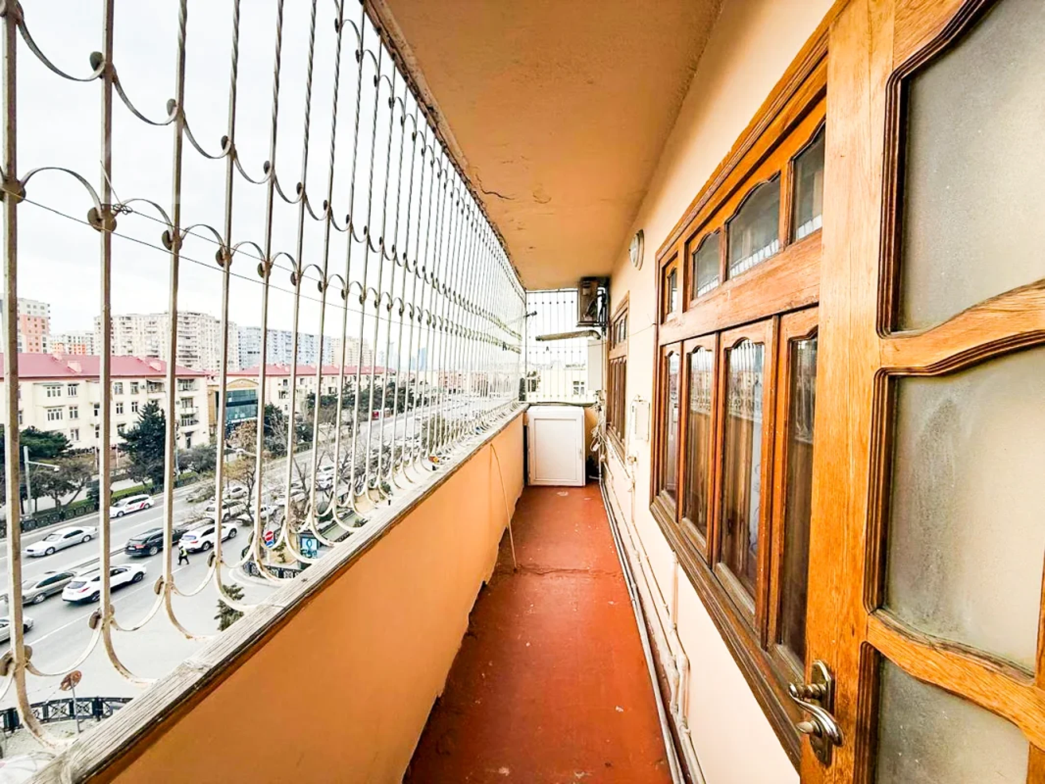 Kirayə verilir 2 otaqlı köhnə tikili 60 m²