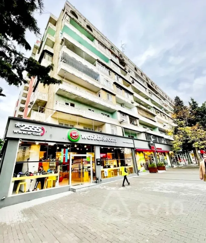 Kirayə verilir 2 otaqlı köhnə tikili 60 m²