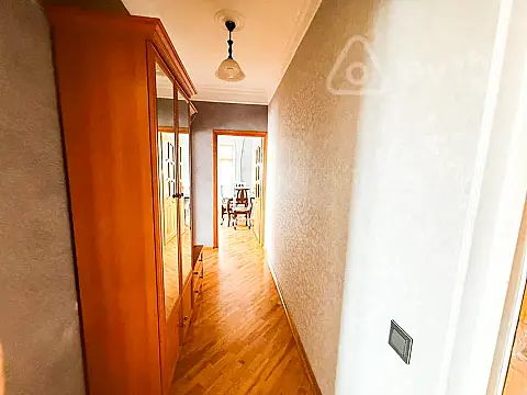 Kirayə verilir 2 otaqlı köhnə tikili 60 m²